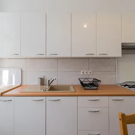 Zentrale 1,5-zimmerwohnung Moebliert - Mit Balkon דירה קונסטנץ